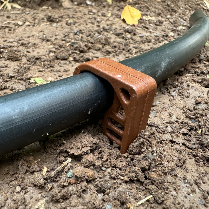 Estaca Plansa Riego Fijadora 16 mm Cañería Lineal (16 mm o 1/2")